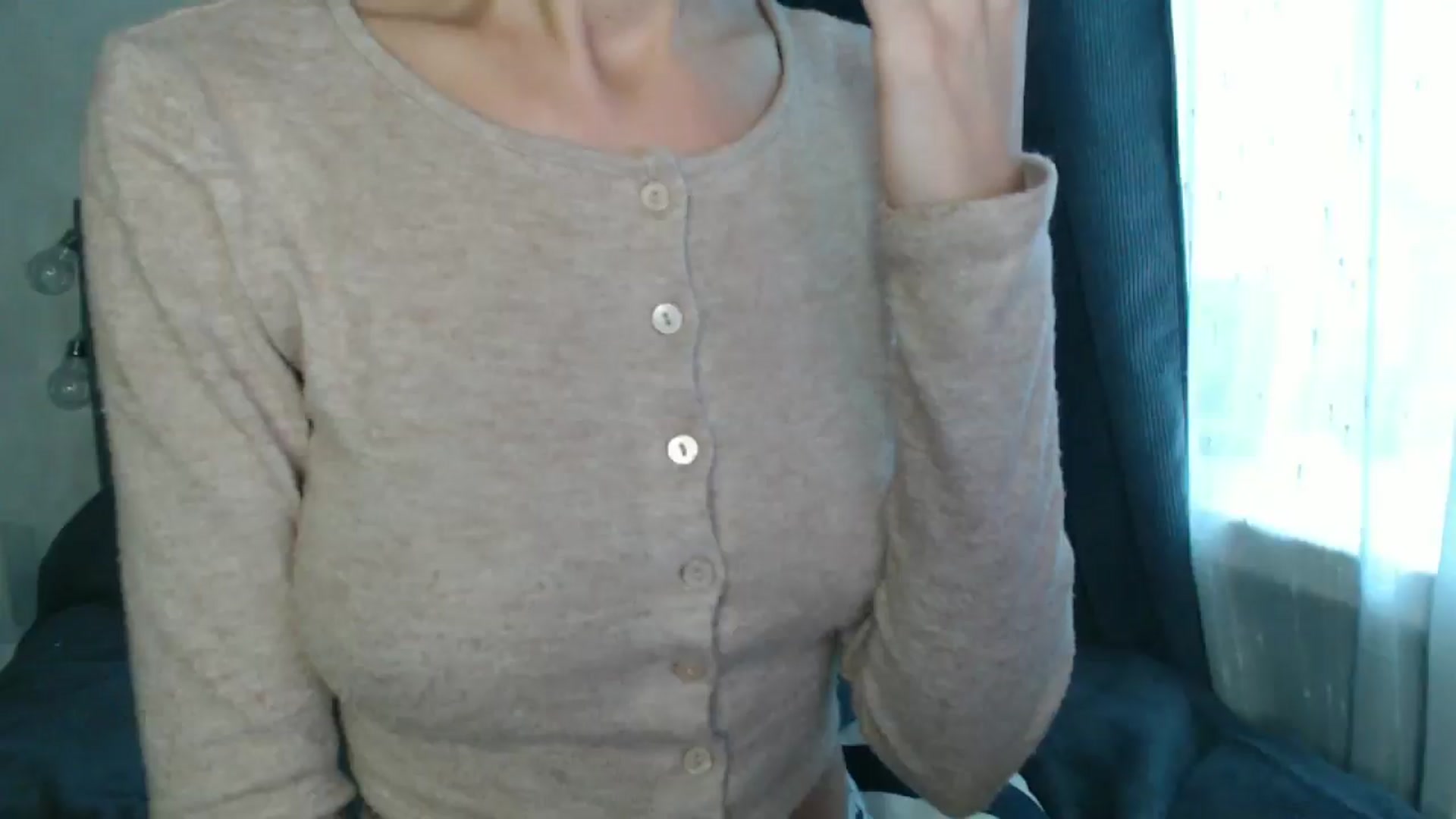 Gallery image thumbnail from Nora_Sweet's myfreecams stream on, 08/22/2024, 12:19 image 16 of 20