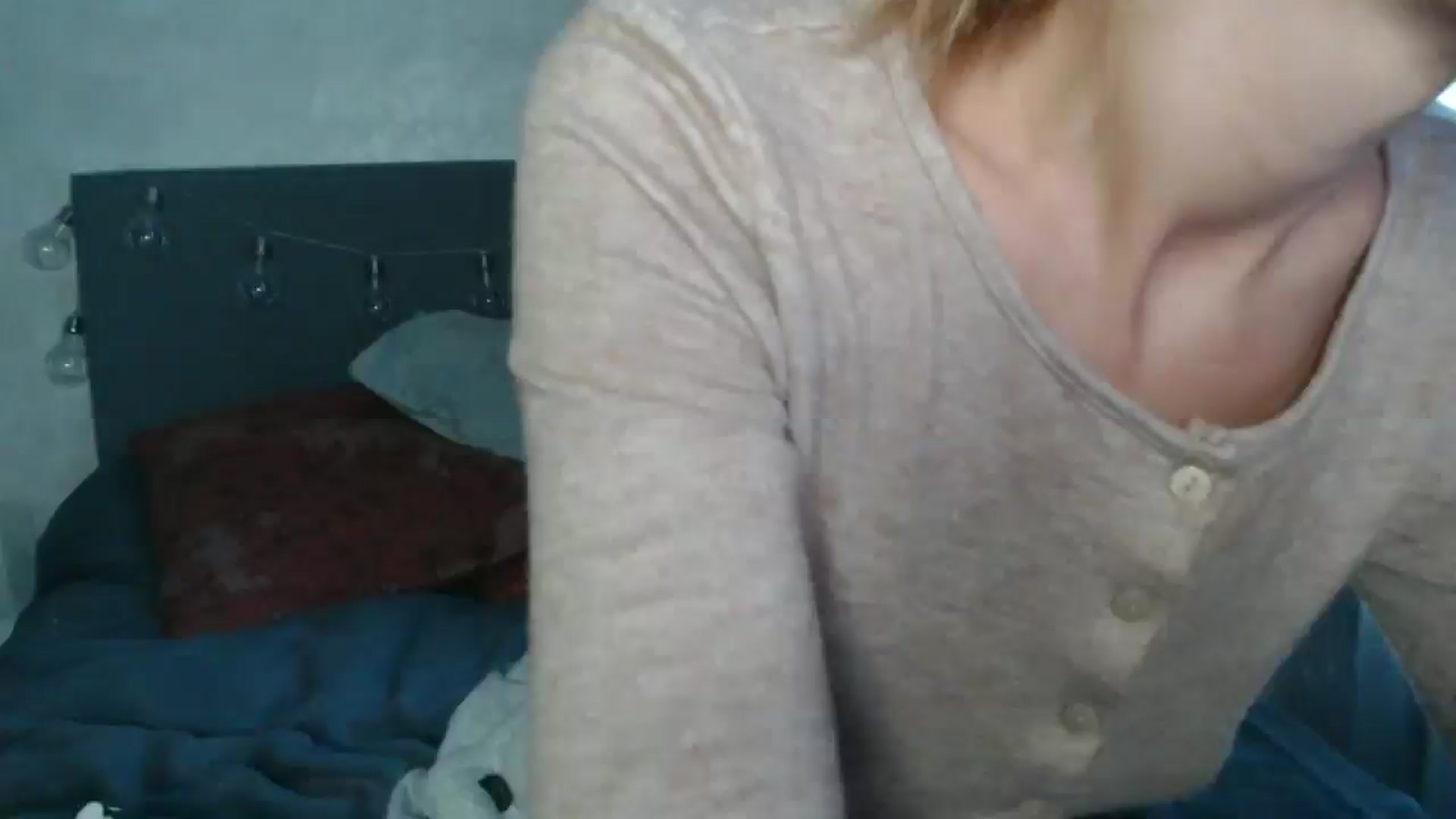 Gallery image thumbnail from Nora_Sweet's myfreecams stream on, 08/22/2024, 12:19 image 5 of 20