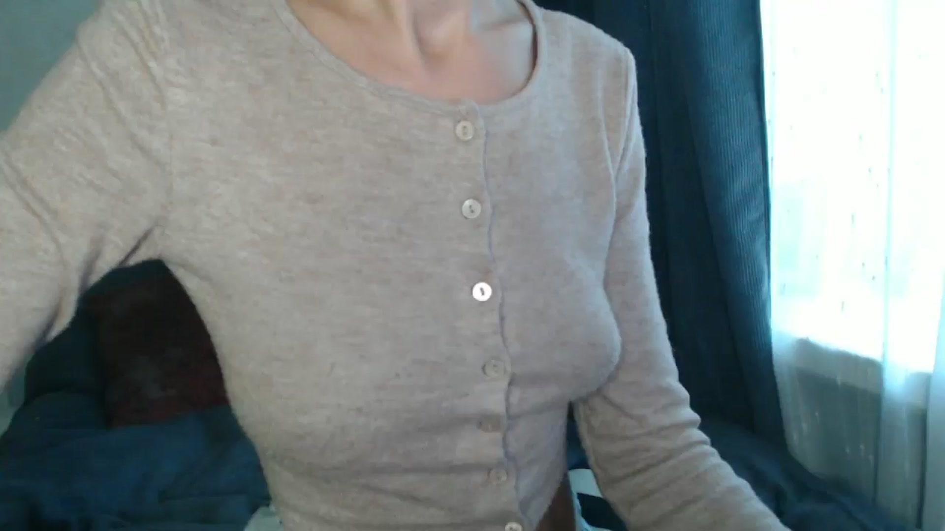 Gallery image thumbnail from Nora_Sweet's myfreecams stream on, 08/22/2024, 12:19 image 19 of 20