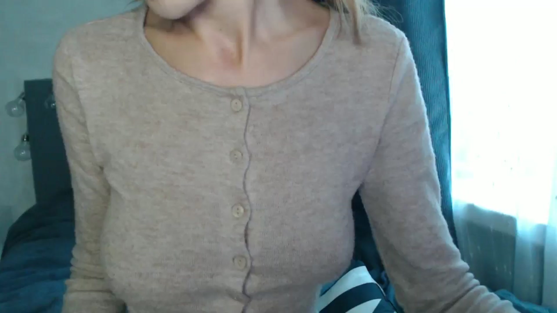 Gallery image thumbnail from Nora_Sweet's myfreecams stream on, 08/23/2024, 09:11 image 19 of 20