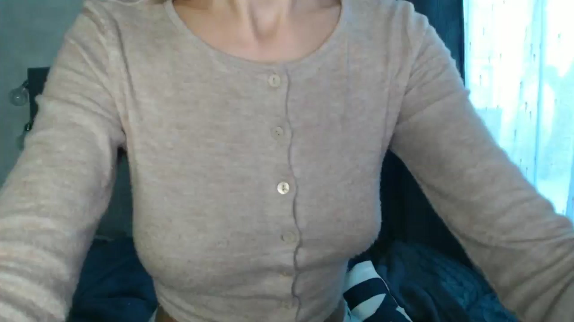 Gallery image thumbnail from Nora_Sweet's myfreecams stream on, 08/23/2024, 12:20 image 16 of 20