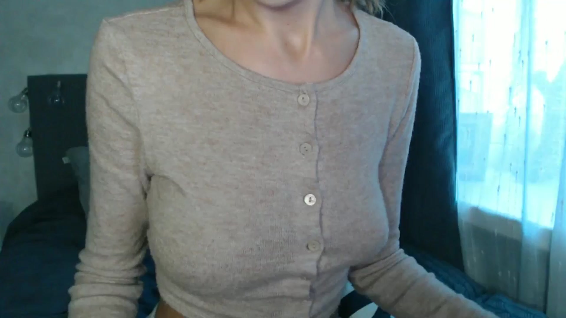 Gallery image thumbnail from Nora_Sweet's myfreecams stream on, 08/23/2024, 12:20 image 13 of 20
