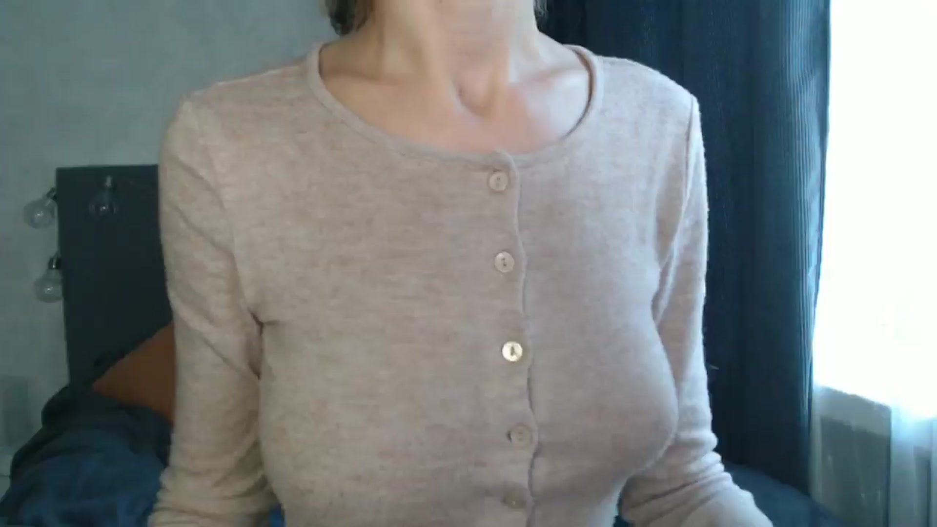 Gallery image thumbnail from Nora_Sweet's myfreecams stream on, 08/24/2024, 09:23 image 12 of 20