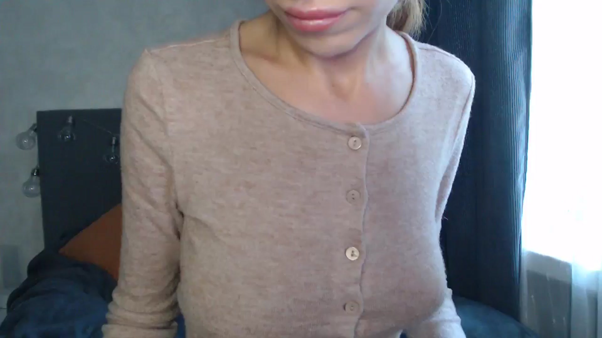 Gallery image thumbnail from Nora_Sweet's myfreecams stream on, 08/24/2024, 09:23 image 11 of 20