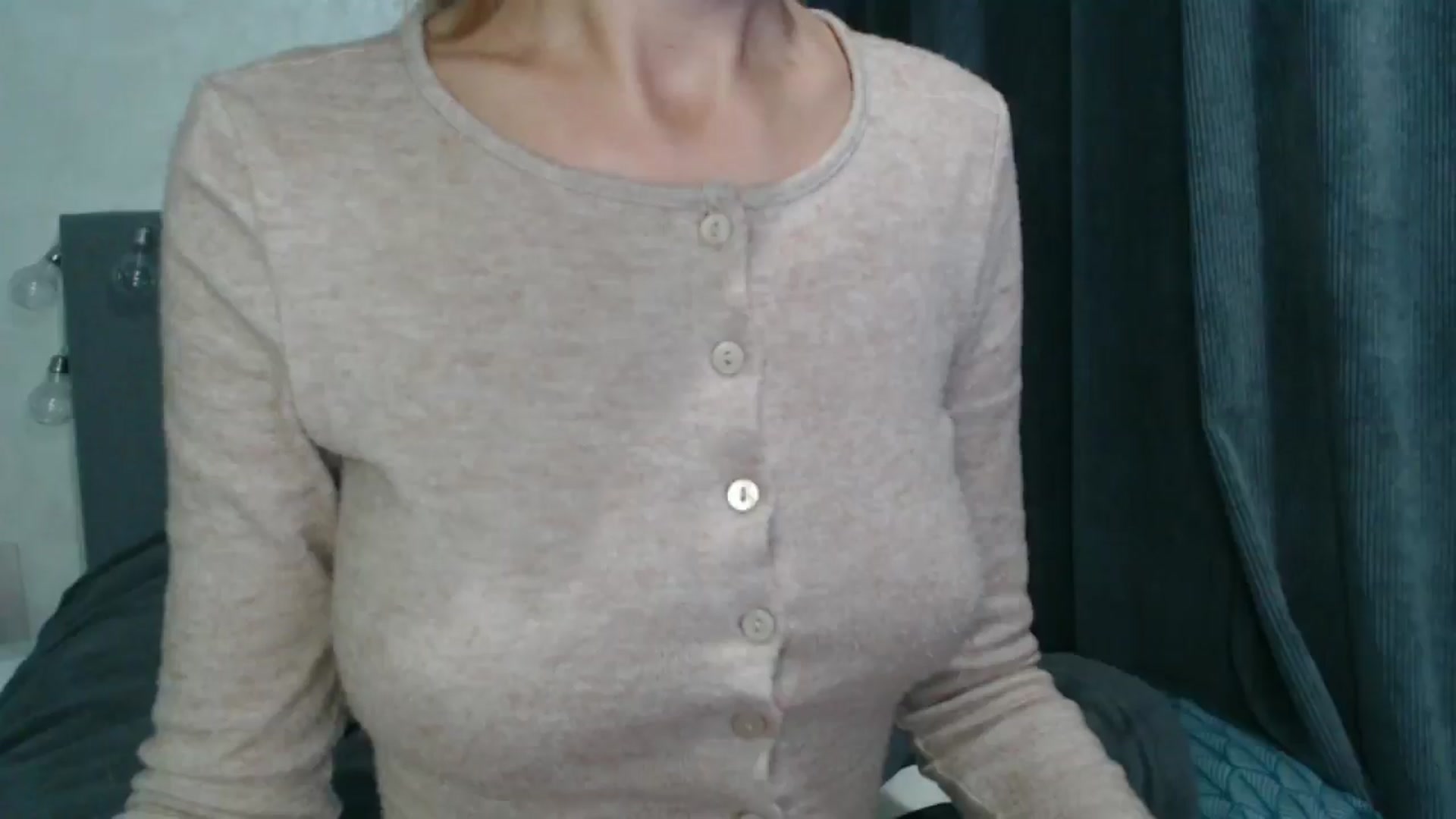Gallery image thumbnail from Nora_Sweet's myfreecams stream on, 08/24/2024, 17:55 image 4 of 20