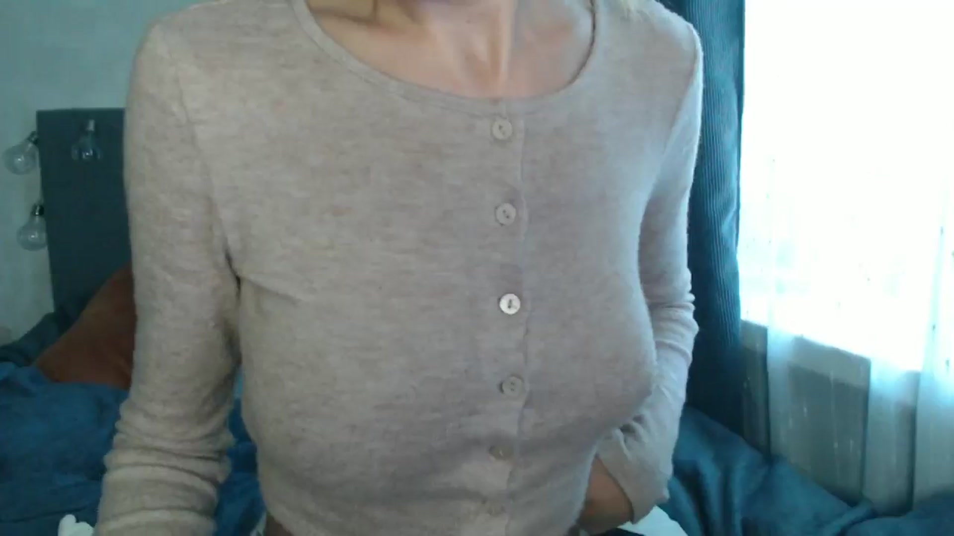 Gallery image thumbnail from Nora_Sweet's myfreecams stream on, 08/25/2024, 09:29 image 6 of 20