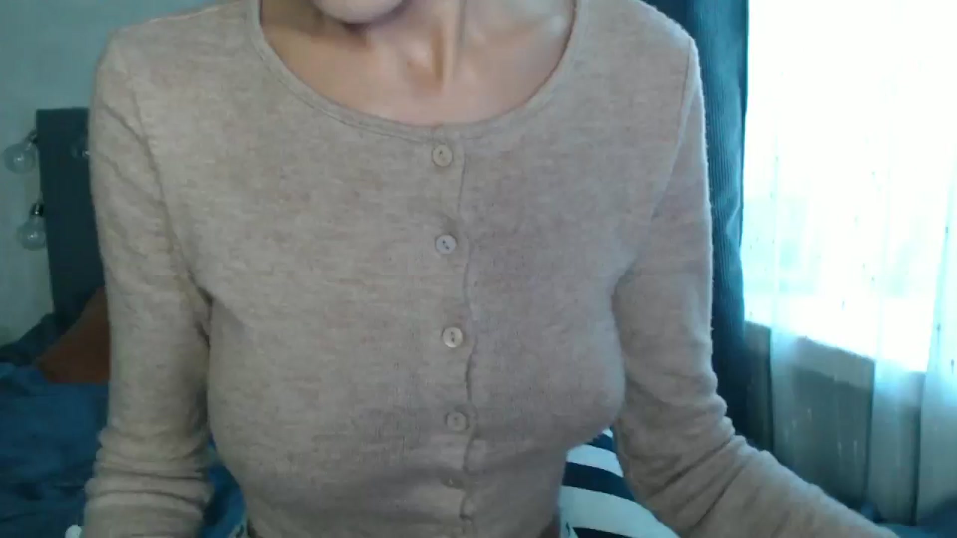 Gallery image thumbnail from Nora_Sweet's myfreecams stream on, 08/25/2024, 09:47 image 5 of 20