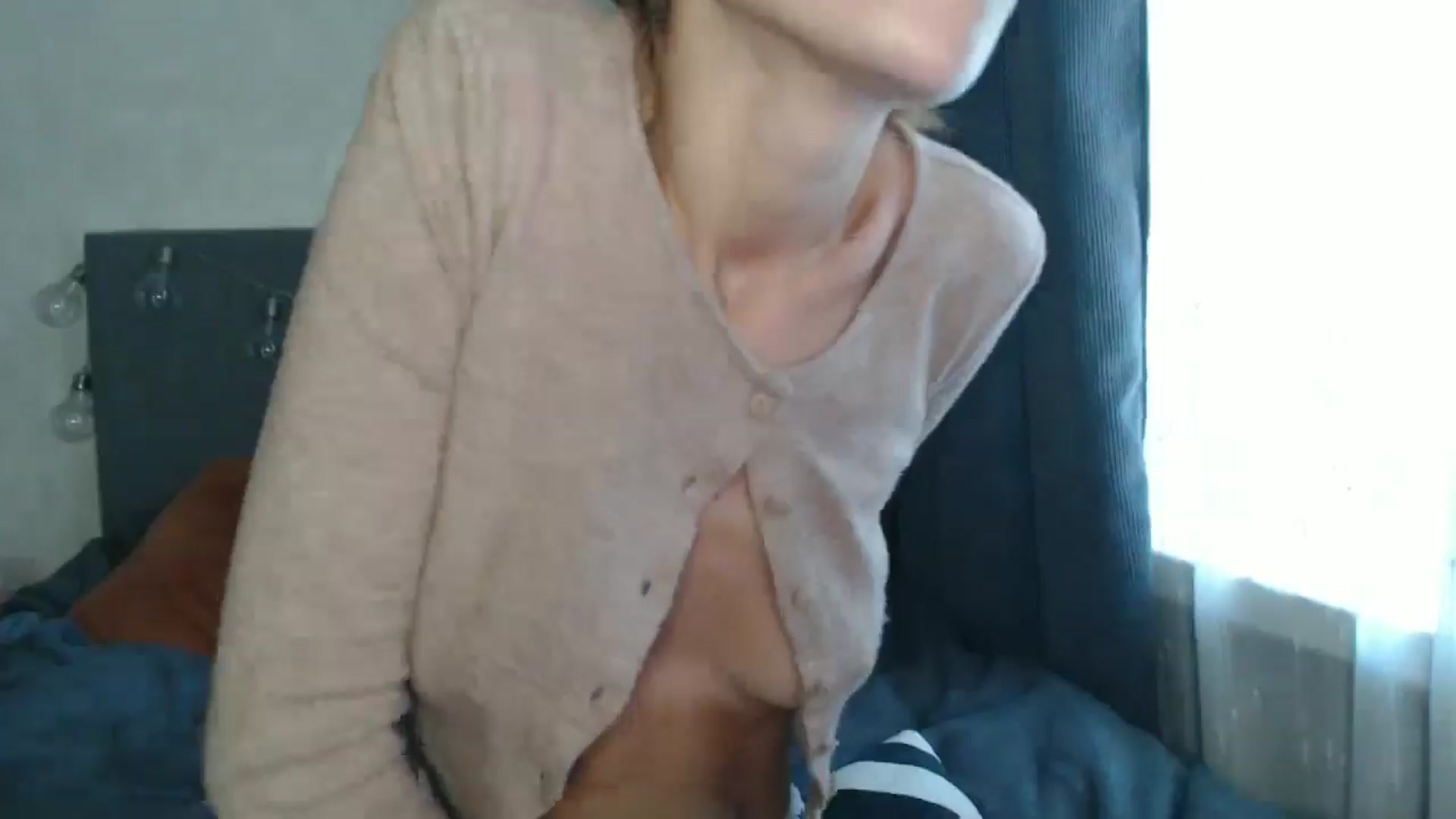 Gallery image thumbnail from Nora_Sweet's myfreecams stream on, 08/25/2024, 09:47 image 12 of 20