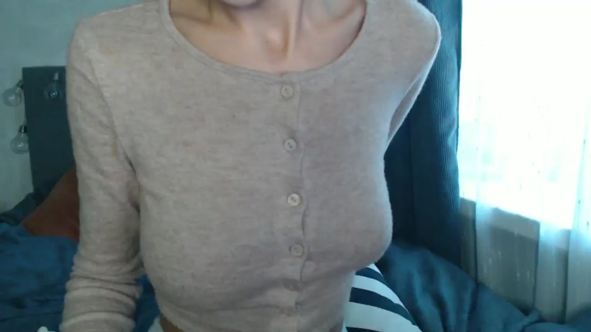 Gallery image thumbnail from Nora_Sweet's myfreecams stream on, 08/25/2024, 09:47 image 1 of 20