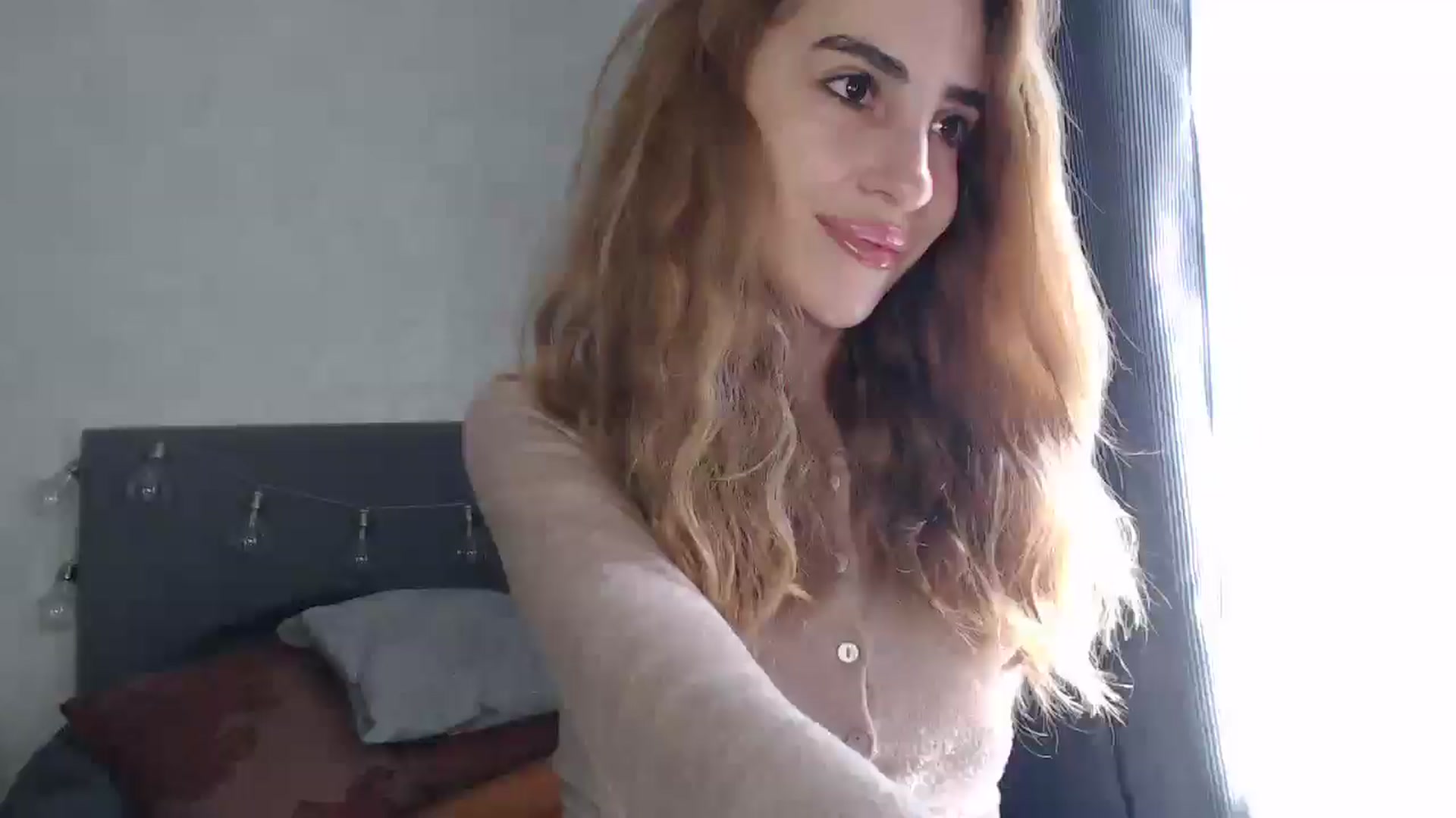 Gallery image thumbnail from Nora_Sweet's myfreecams stream on, 08/28/2024, 07:41 image 4 of 20