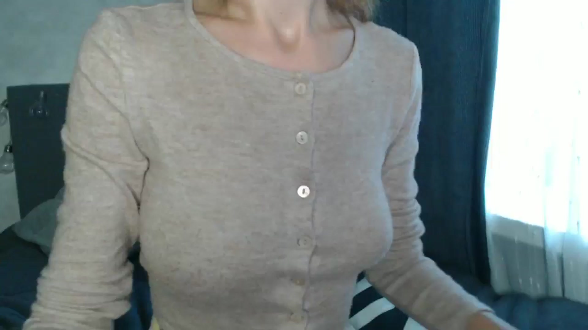 Gallery image thumbnail from Nora_Sweet's myfreecams stream on, 08/28/2024, 12:40 image 2 of 20