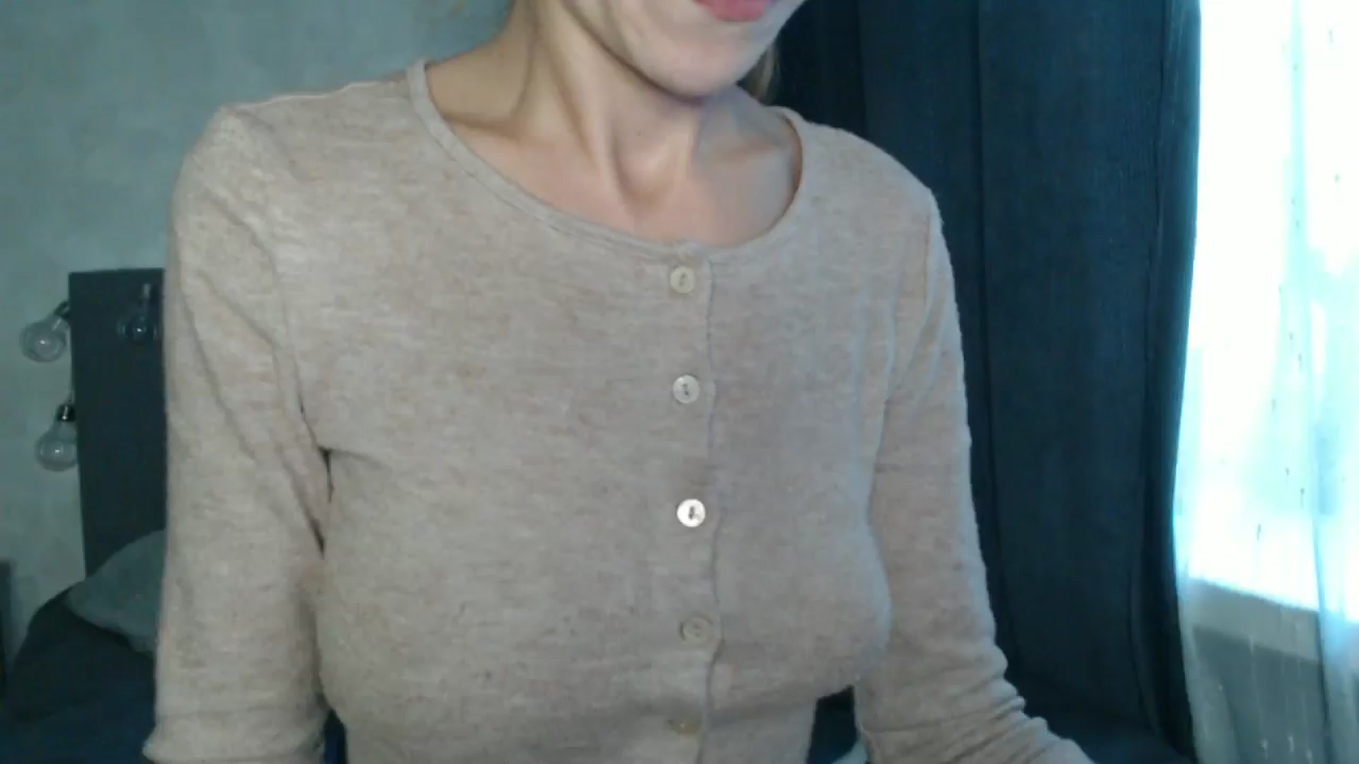 Gallery image thumbnail from Nora_Sweet's myfreecams stream on, 08/28/2024, 12:40 image 18 of 20