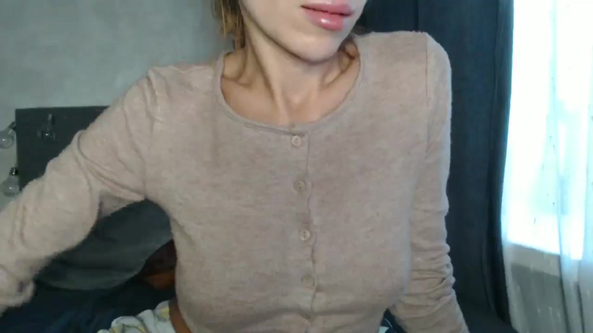 Gallery image thumbnail from Nora_Sweet's myfreecams stream on, 08/28/2024, 13:21 image 13 of 20