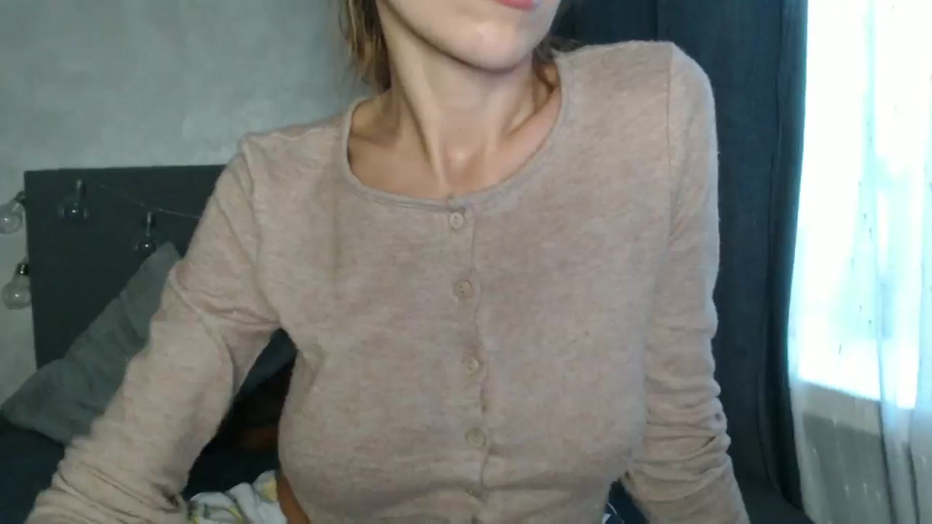 Gallery image thumbnail from Nora_Sweet's myfreecams stream on, 08/28/2024, 13:21 image 14 of 20