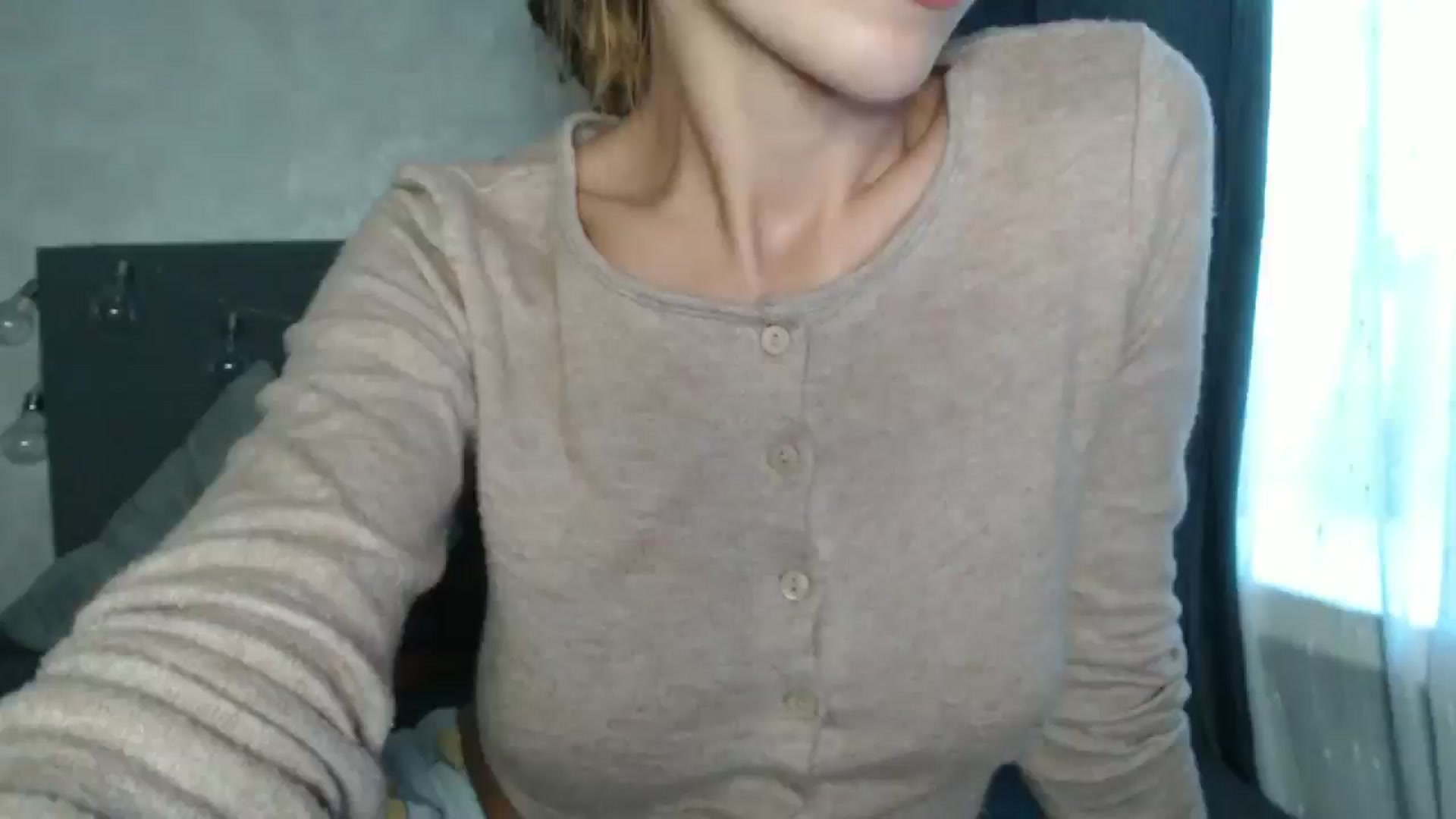 Gallery image thumbnail from Nora_Sweet's myfreecams stream on, 08/28/2024, 13:21 image 11 of 20