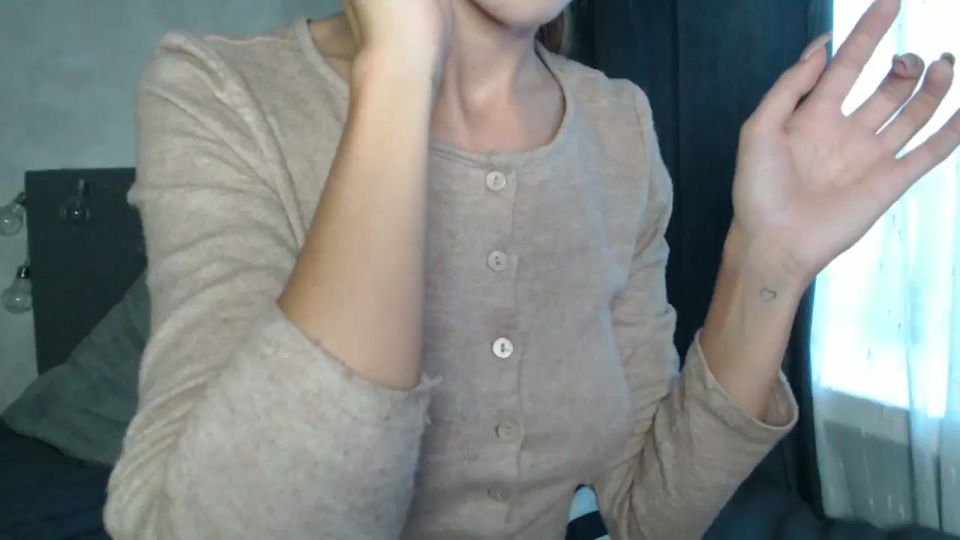 Gallery image thumbnail from Nora_Sweet's myfreecams stream on, 08/28/2024, 13:21 image 9 of 20