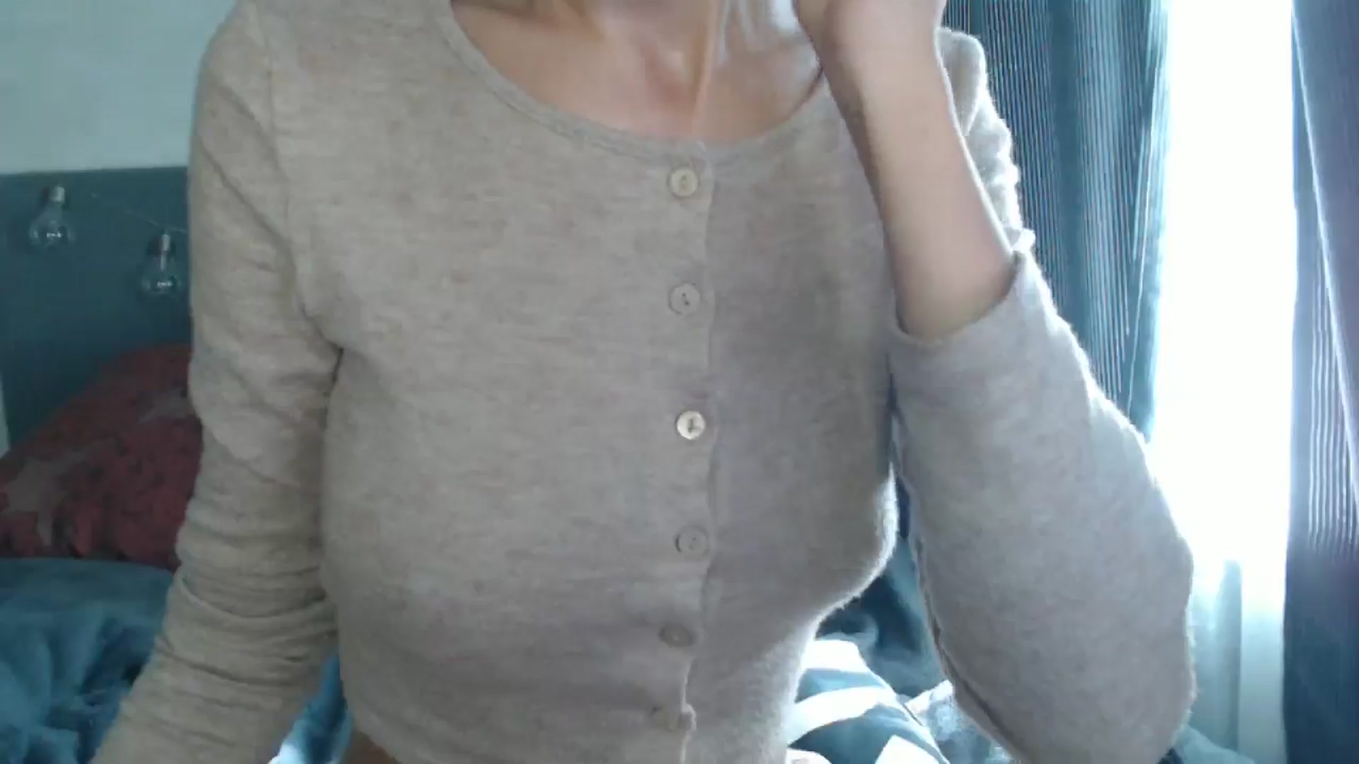 Gallery image thumbnail from Nora_Sweet's myfreecams stream on, 08/29/2024, 07:31 image 18 of 20