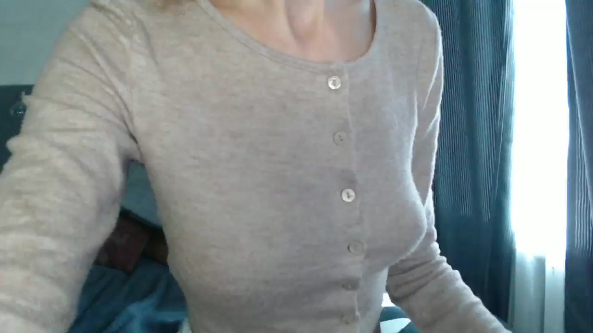 Gallery image thumbnail from Nora_Sweet's myfreecams stream on, 08/29/2024, 08:06 image 16 of 20