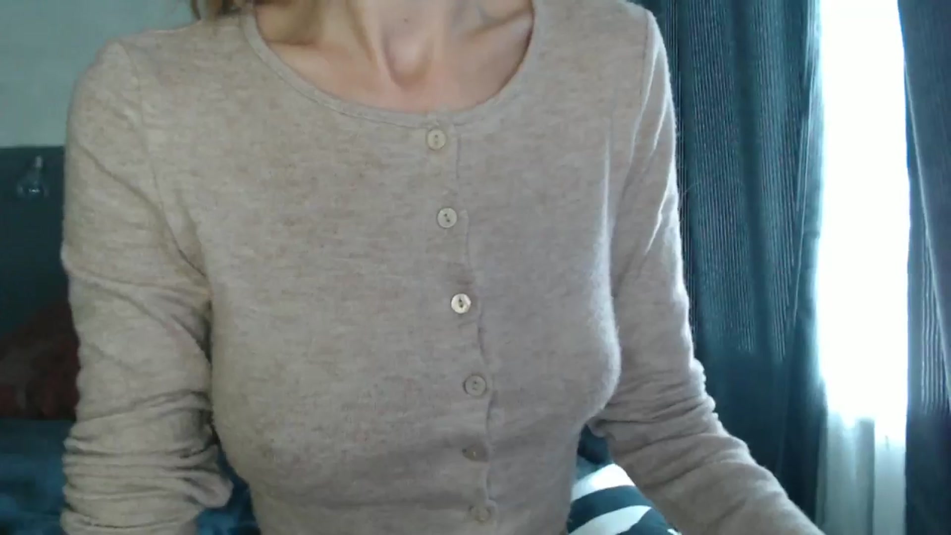 Gallery image thumbnail from Nora_Sweet's myfreecams stream on, 08/29/2024, 08:06 image 18 of 20