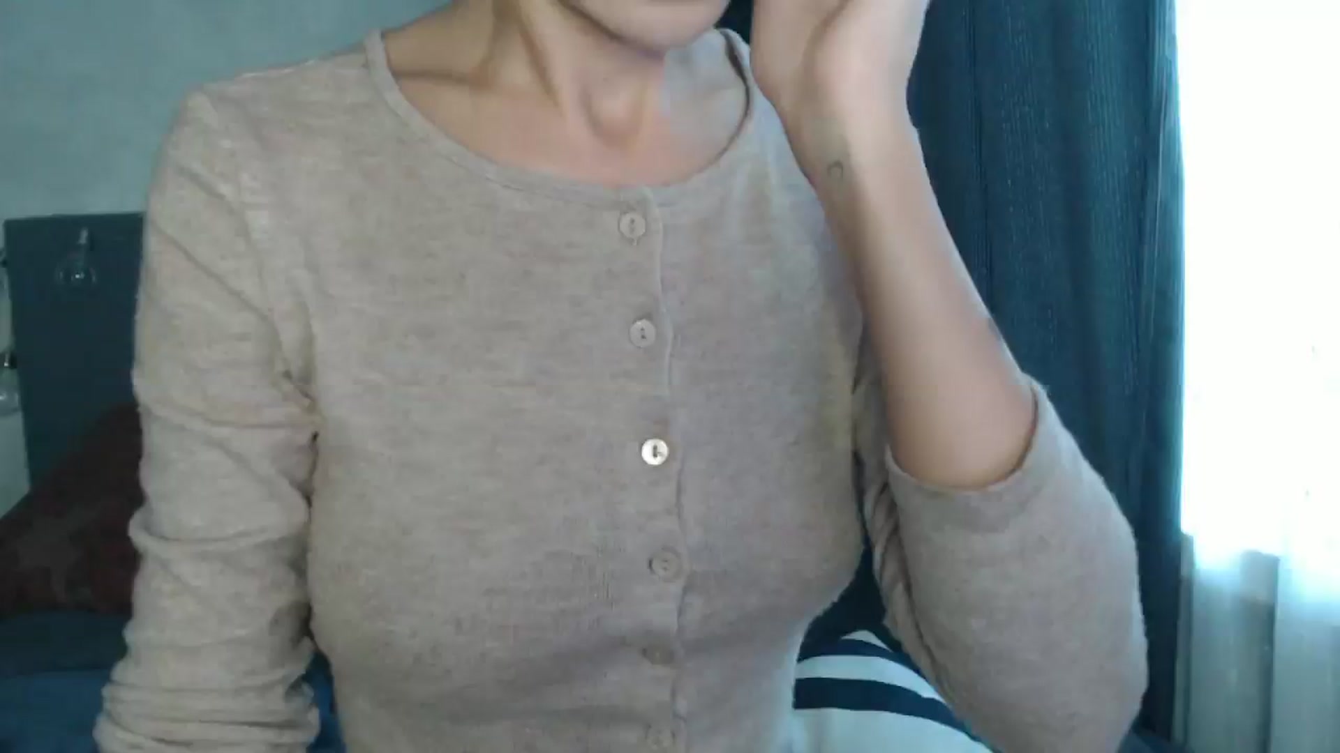 Gallery image thumbnail from Nora_Sweet's myfreecams stream on, 08/29/2024, 10:00 image 17 of 20