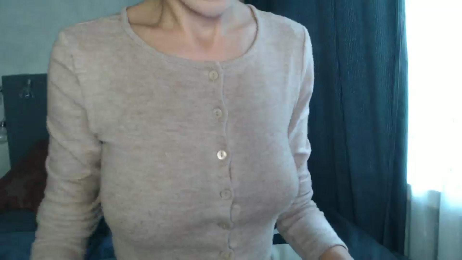 Gallery image thumbnail from Nora_Sweet's myfreecams stream on, 08/29/2024, 10:00 image 16 of 20