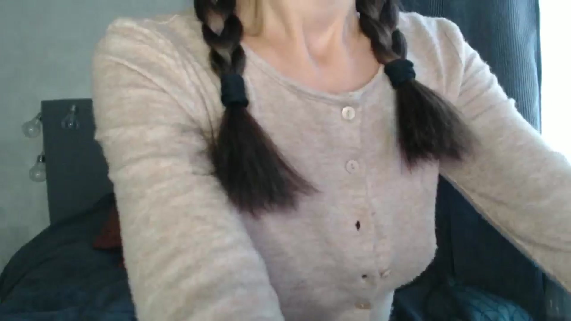 Gallery image thumbnail from Nora_Sweet's myfreecams stream on, 09/18/2024, 11:21 image 9 of 20