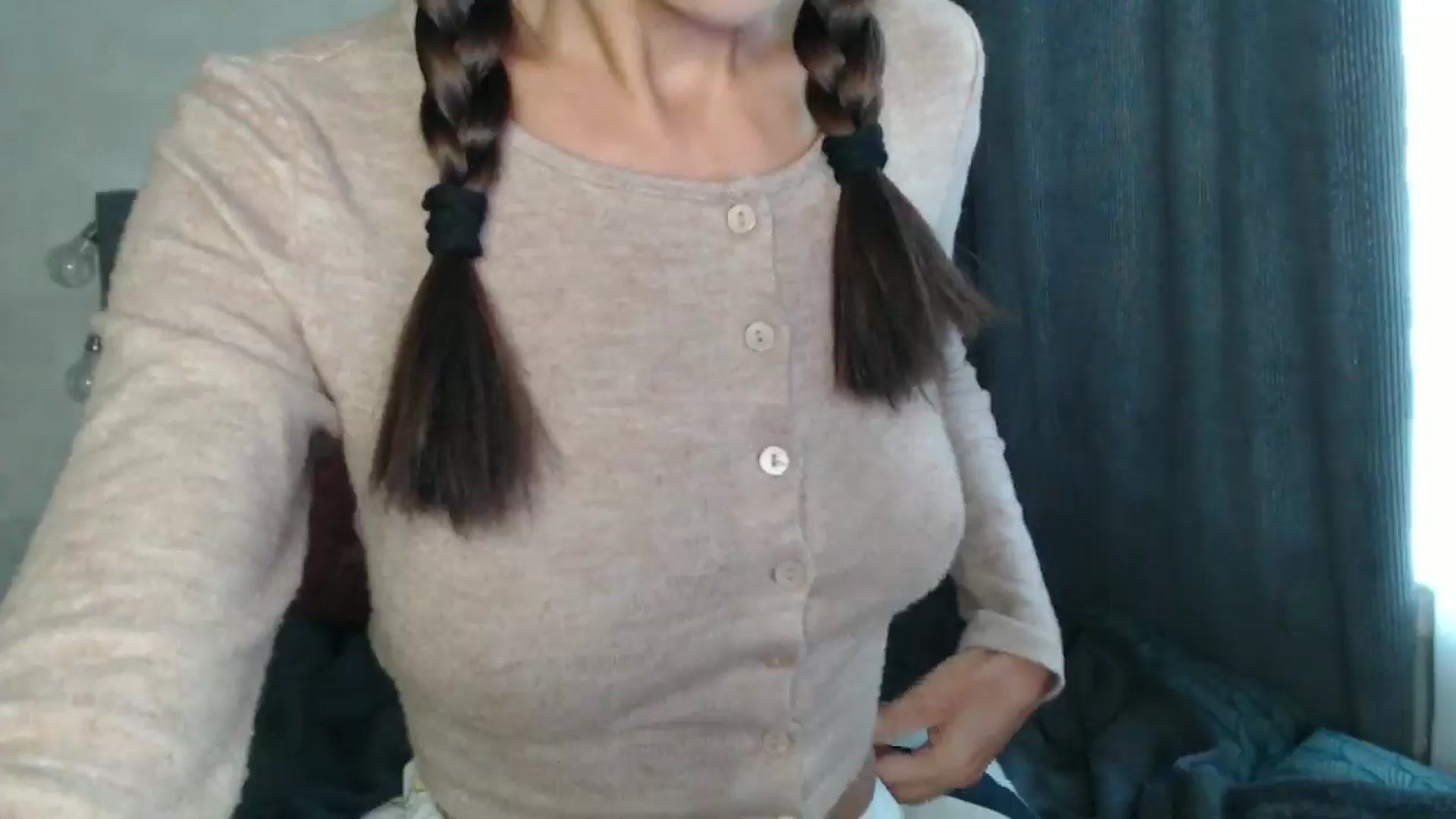 Gallery image thumbnail from Nora_Sweet's myfreecams stream on, 09/19/2024, 09:03 image 19 of 20