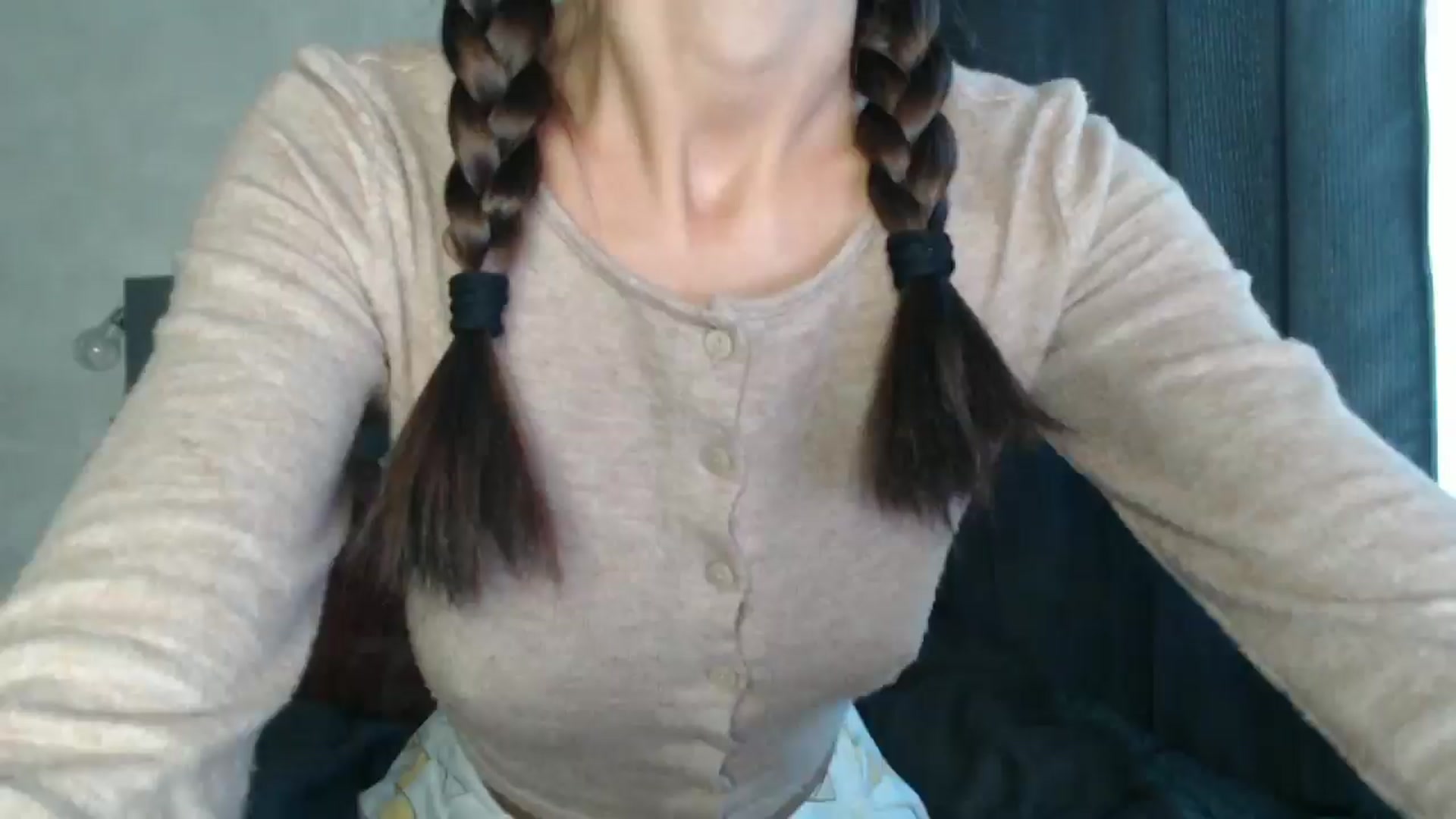 Gallery image thumbnail from Nora_Sweet's myfreecams stream on, 09/19/2024, 11:27 image 6 of 20