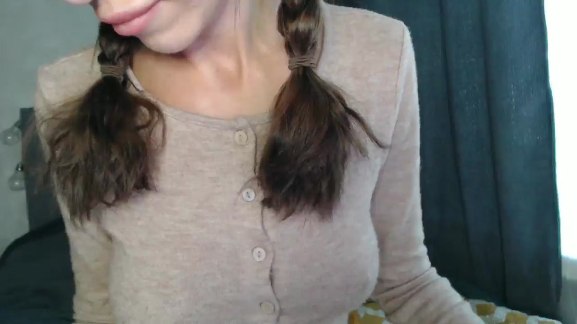 Gallery image thumbnail from Nora_Sweet's myfreecams stream on, 09/25/2024, 10:05 image 15 of 20