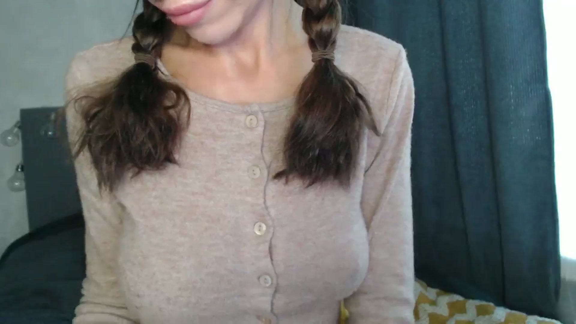 Gallery image thumbnail from Nora_Sweet's myfreecams stream on, 09/25/2024, 10:05 image 19 of 20
