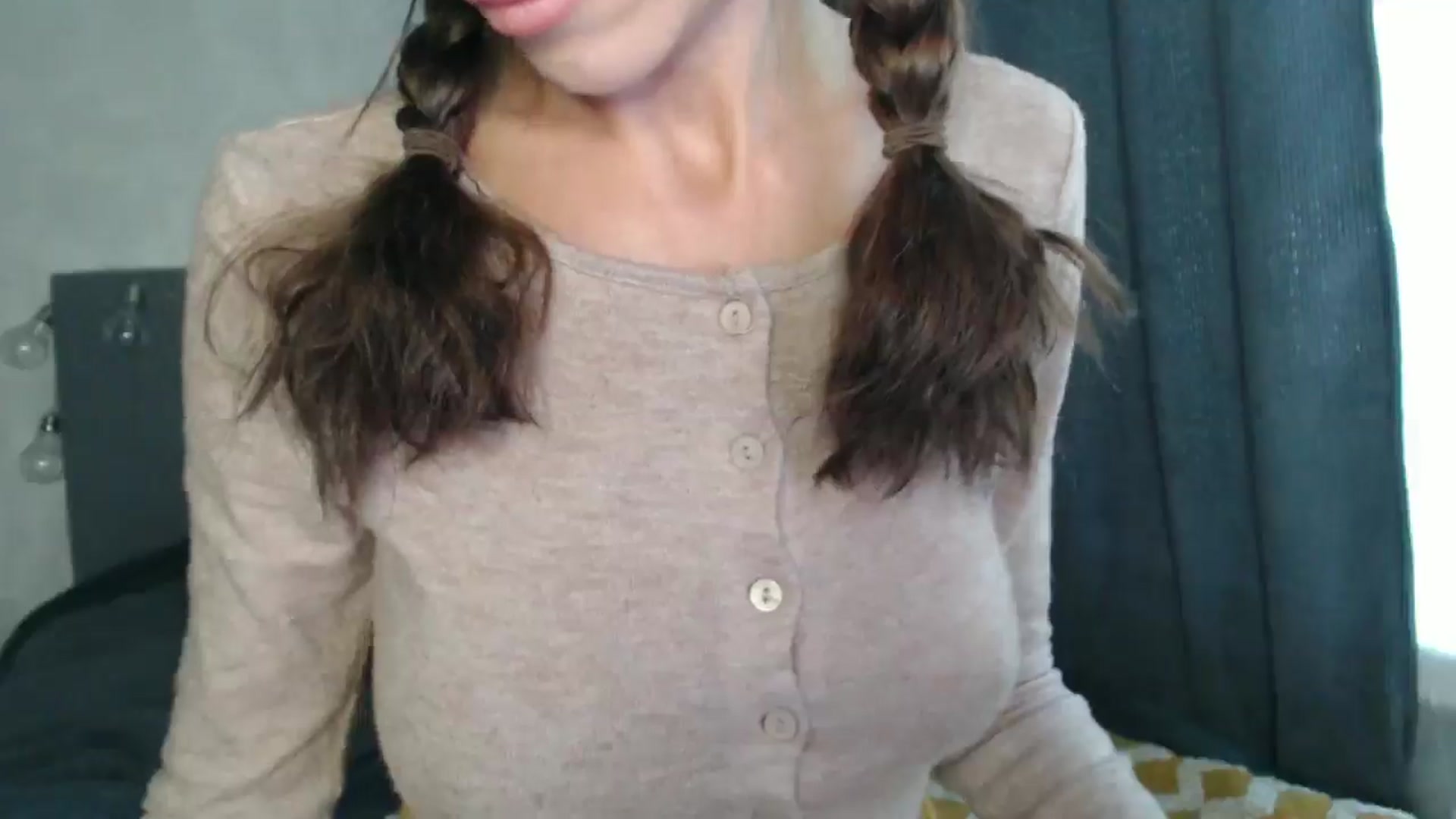 Gallery image thumbnail from Nora_Sweet's myfreecams stream on, 09/25/2024, 10:05 image 13 of 20