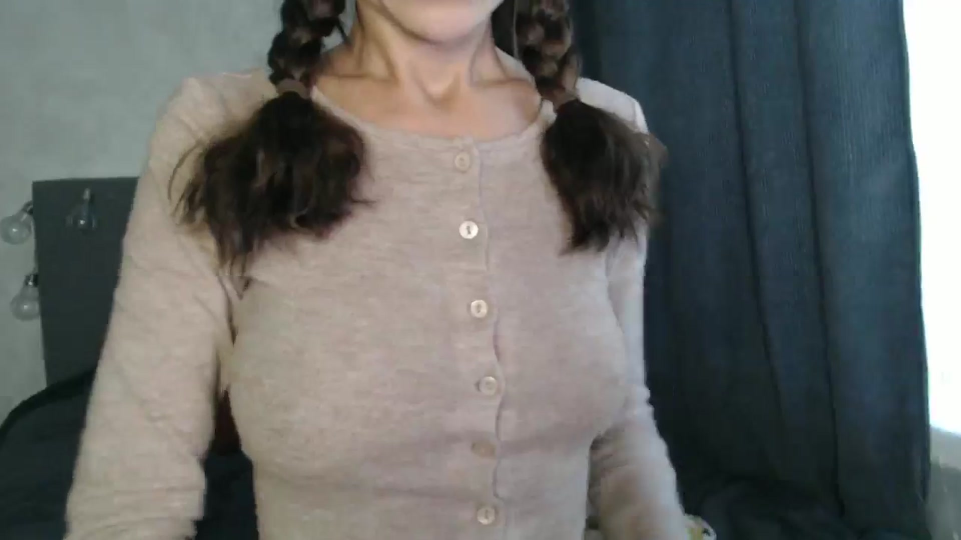 Gallery image thumbnail from Nora_Sweet's myfreecams stream on, 09/25/2024, 11:20 image 6 of 20