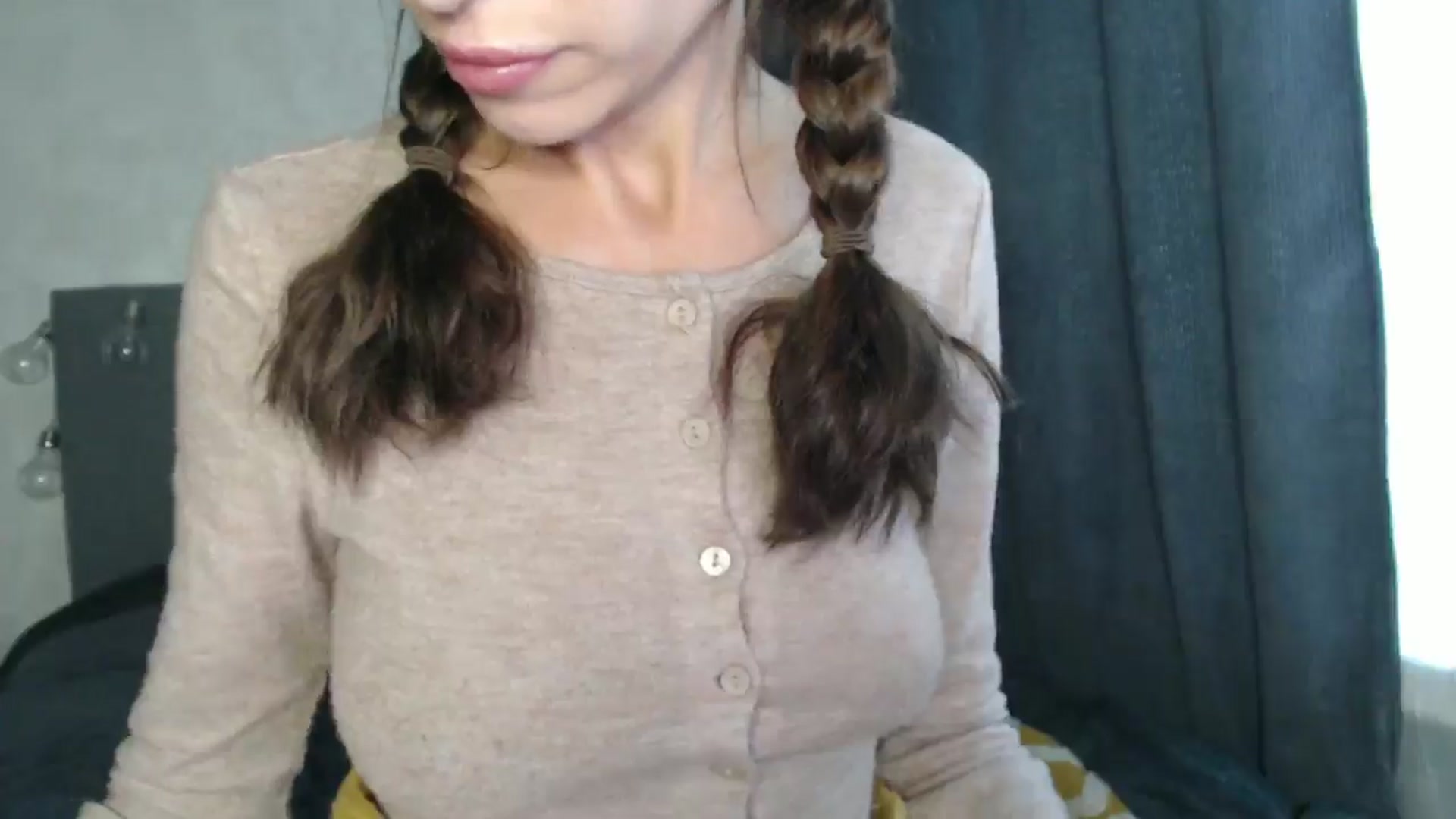 Gallery image thumbnail from Nora_Sweet's myfreecams stream on, 09/25/2024, 11:20 image 17 of 20
