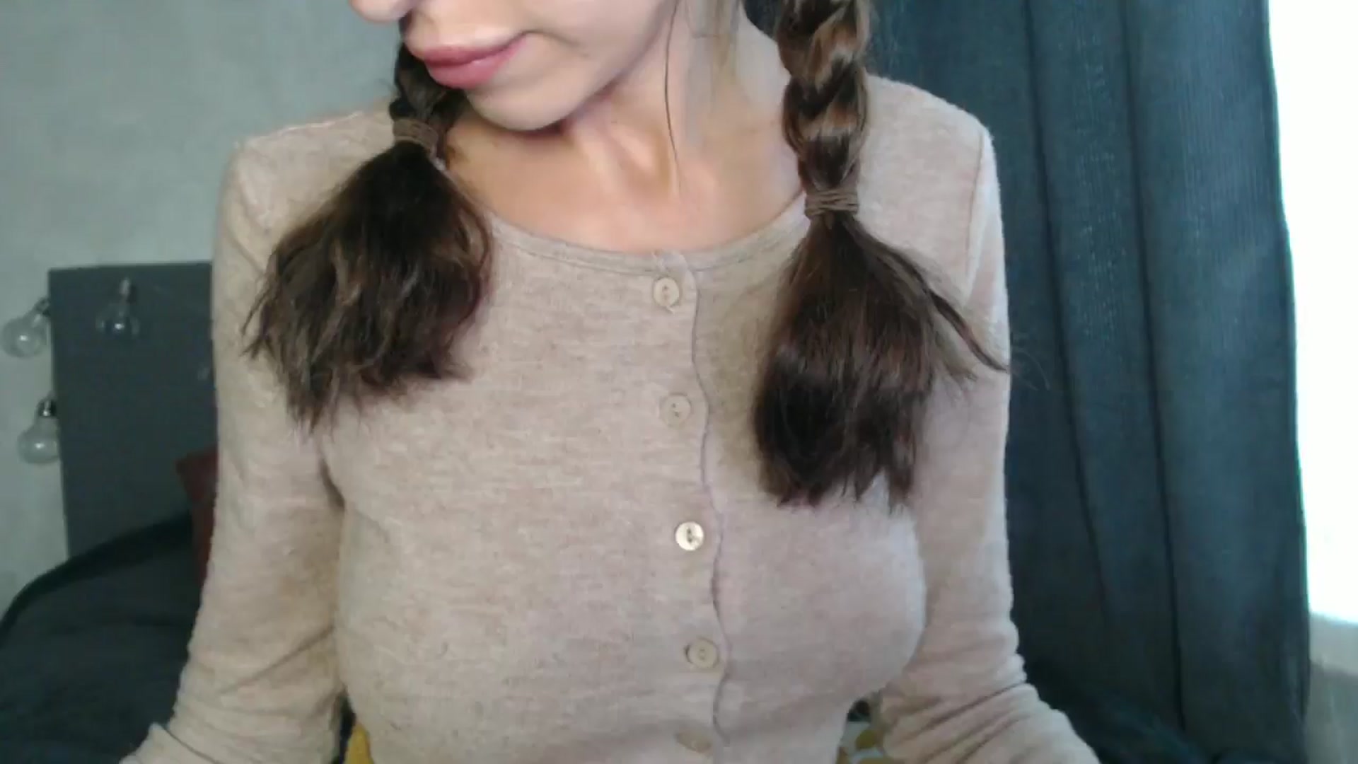 Gallery image thumbnail from Nora_Sweet's myfreecams stream on, 09/25/2024, 11:20 image 12 of 20