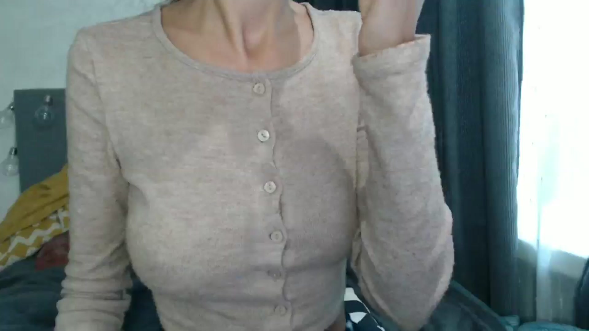 Gallery image thumbnail from Nora_Sweet's myfreecams stream on, 09/30/2024, 10:57 image 18 of 20
