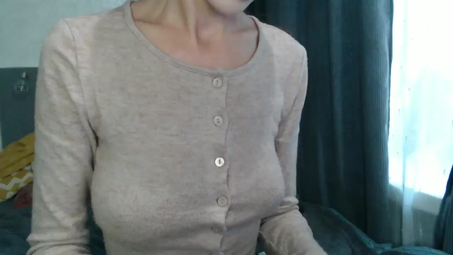 Gallery image thumbnail from Nora_Sweet's myfreecams stream on, 09/30/2024, 11:23 image 8 of 20