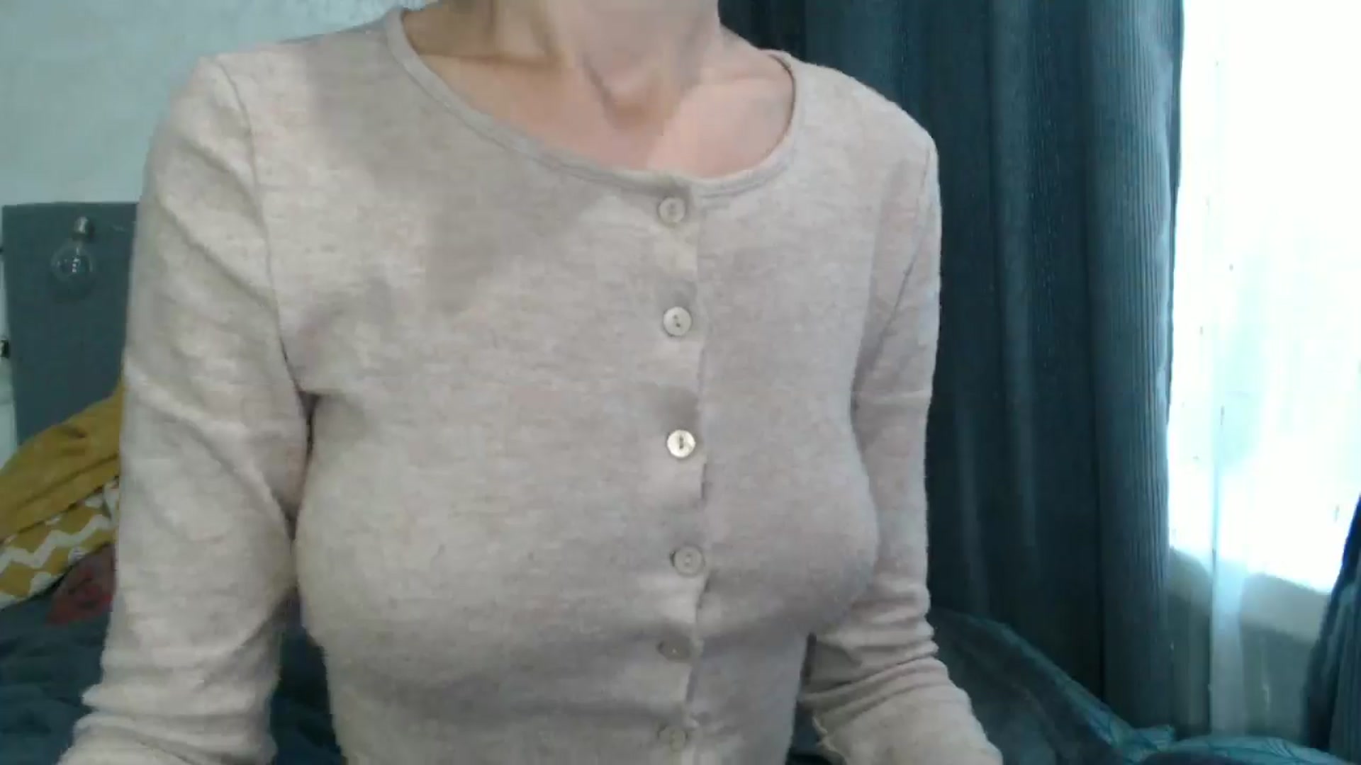 Gallery image thumbnail from Nora_Sweet's myfreecams stream on, 09/30/2024, 11:23 image 4 of 20