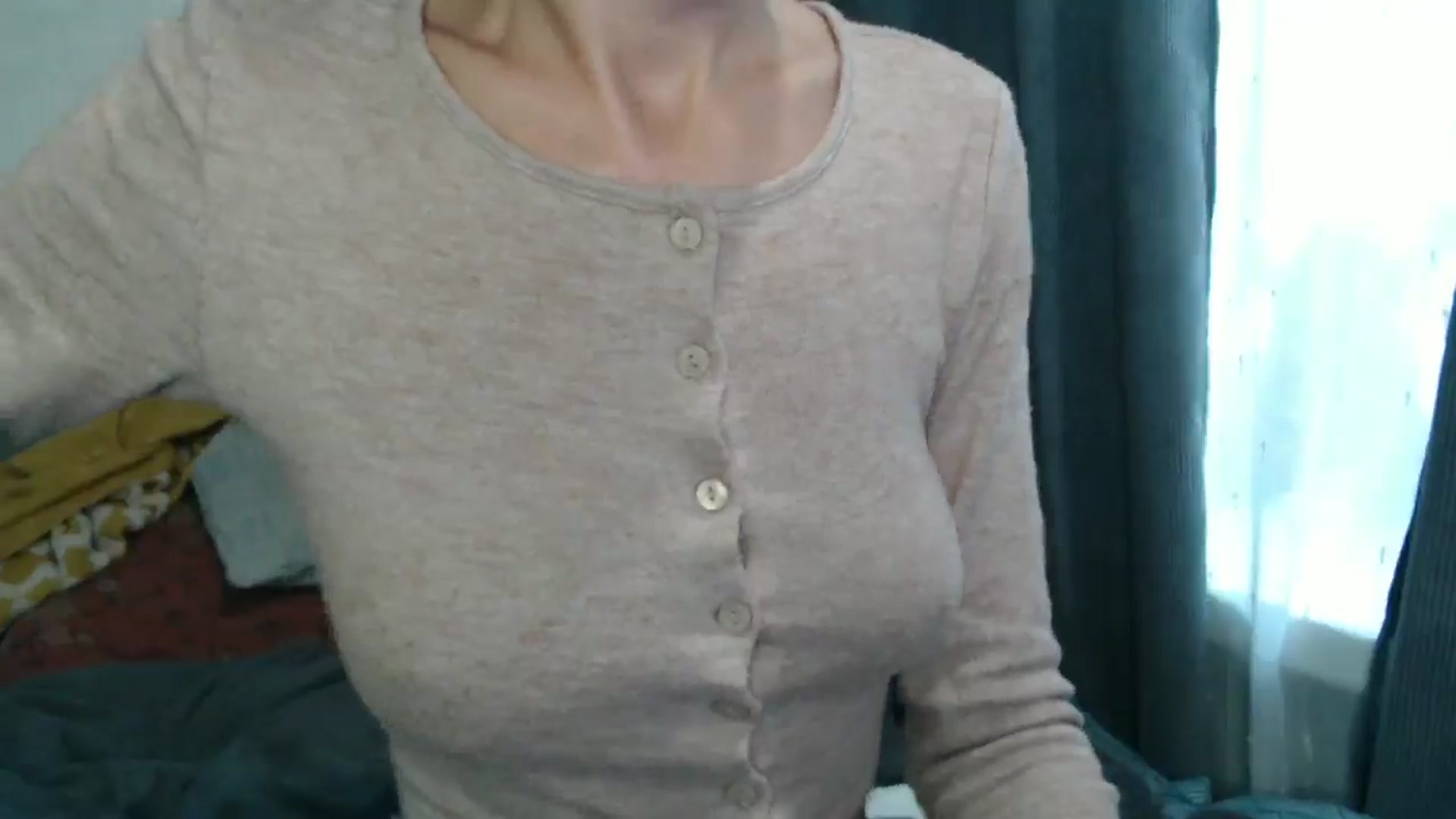 Gallery image thumbnail from Nora_Sweet's myfreecams stream on, 09/30/2024, 11:23 image 14 of 20