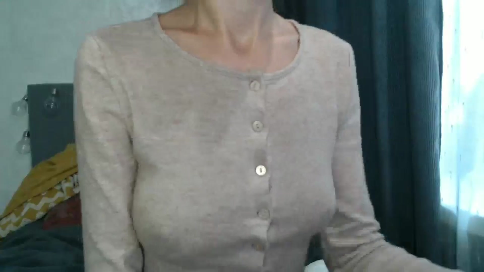 Gallery image thumbnail from Nora_Sweet's myfreecams stream on, 09/30/2024, 11:41 image 6 of 20