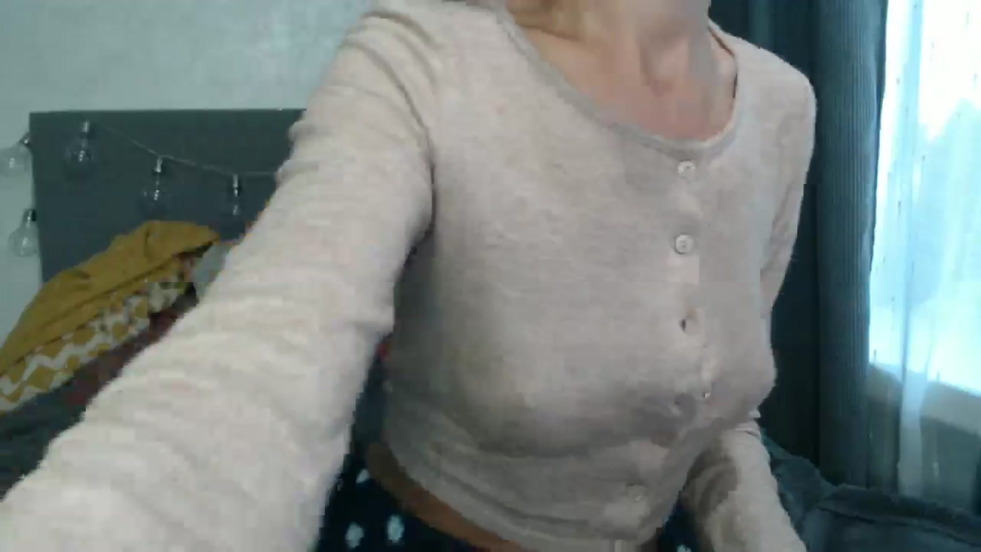 Gallery image thumbnail from Nora_Sweet's myfreecams stream on, 09/30/2024, 12:30 image 16 of 20