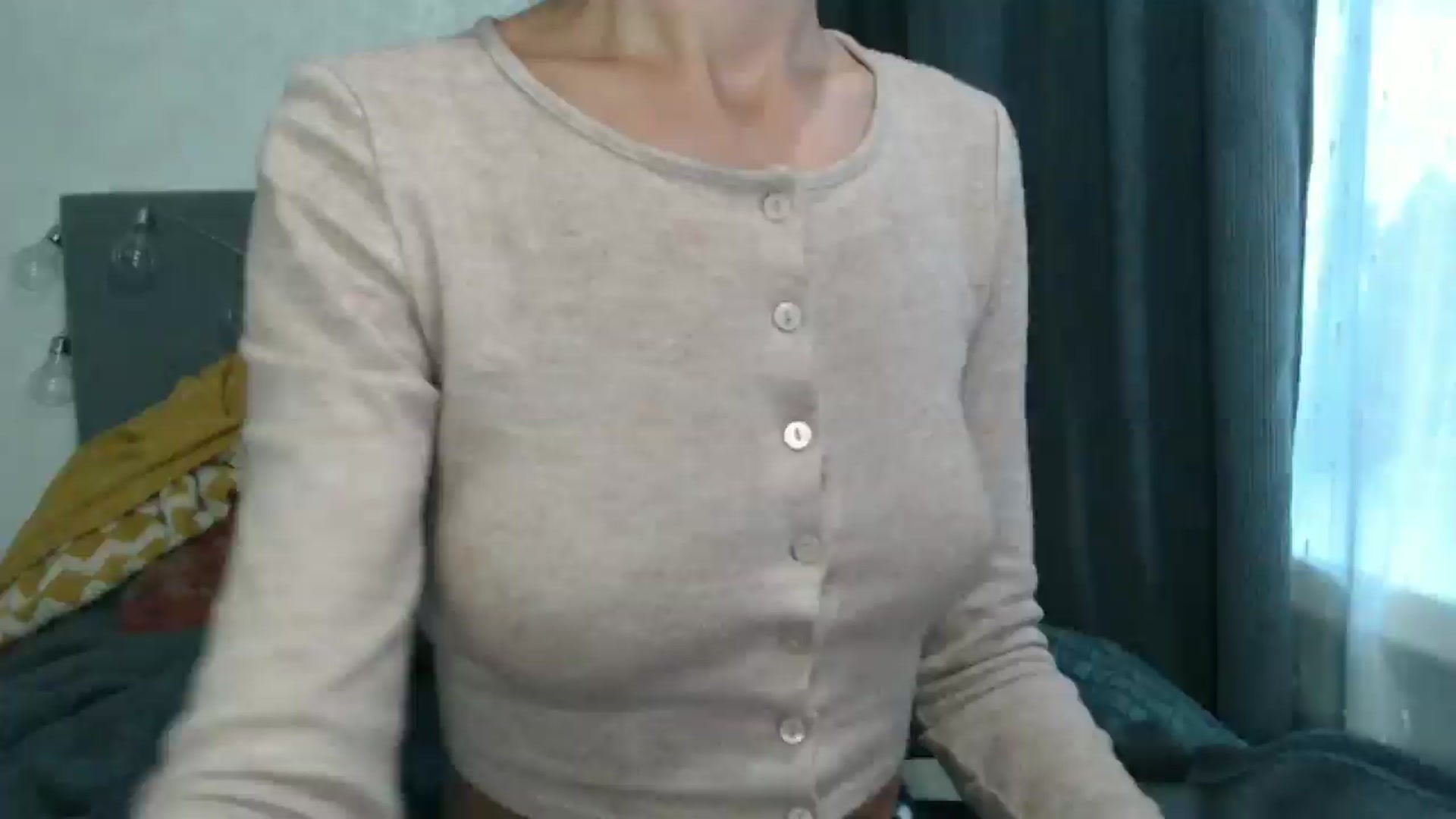 Gallery image thumbnail from Nora_Sweet's myfreecams stream on, 09/30/2024, 13:24 image 14 of 20