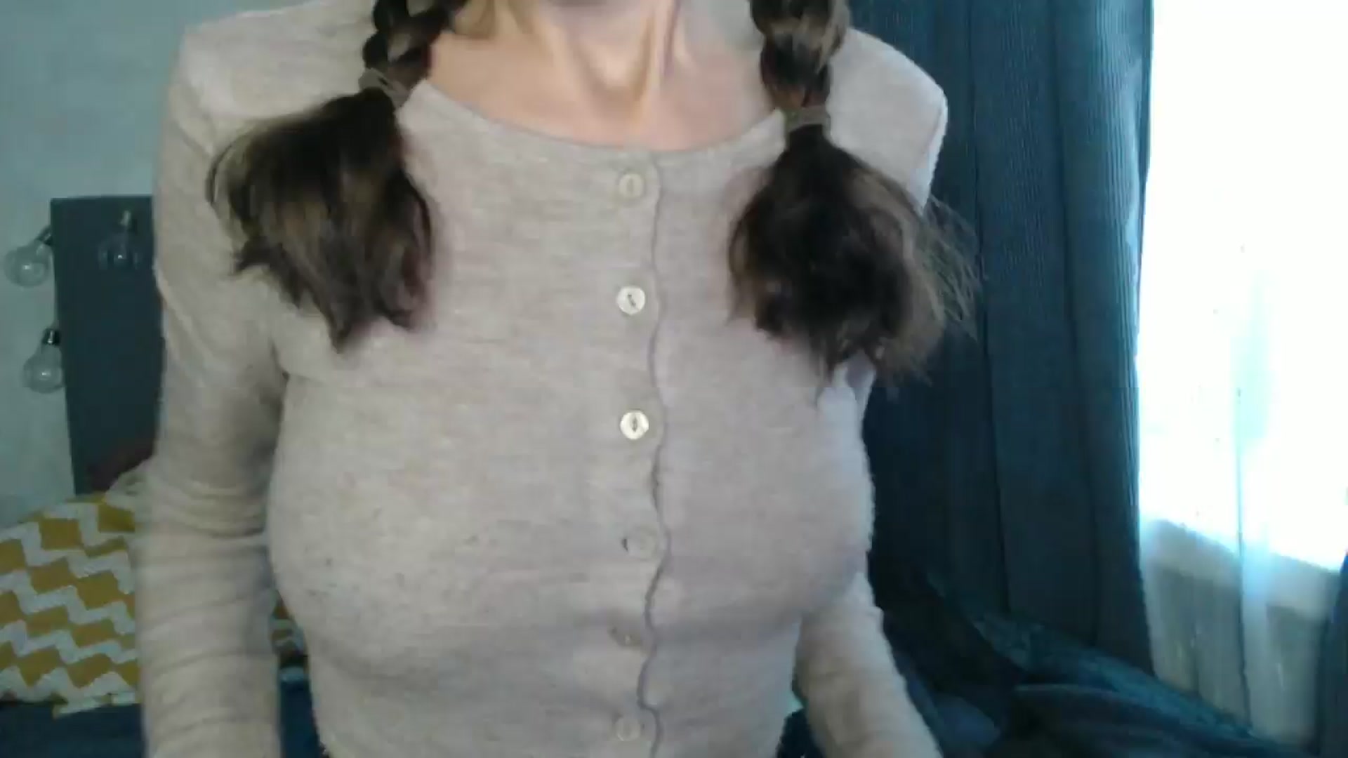 Gallery image thumbnail from Nora_Sweet's myfreecams stream on, 10/02/2024, 11:24 image 3 of 20