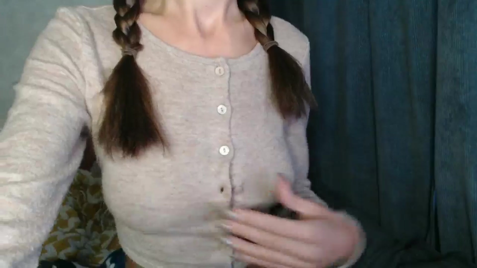 Gallery image thumbnail from Nora_Sweet's myfreecams stream on, 10/05/2024, 12:33 image 15 of 20