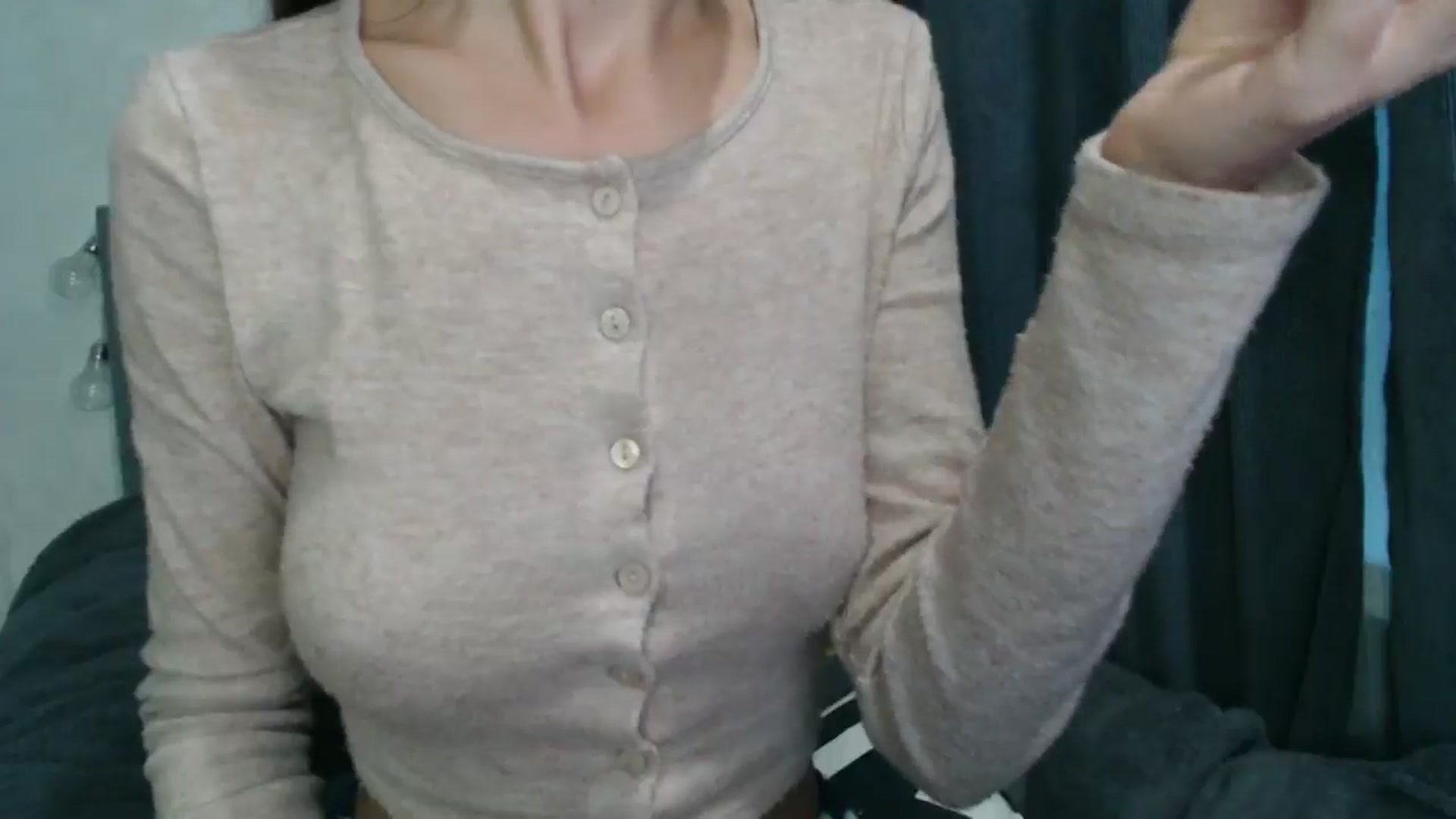 Gallery image thumbnail from Nora_Sweet's myfreecams stream on, 10/07/2024, 11:19 image 15 of 20