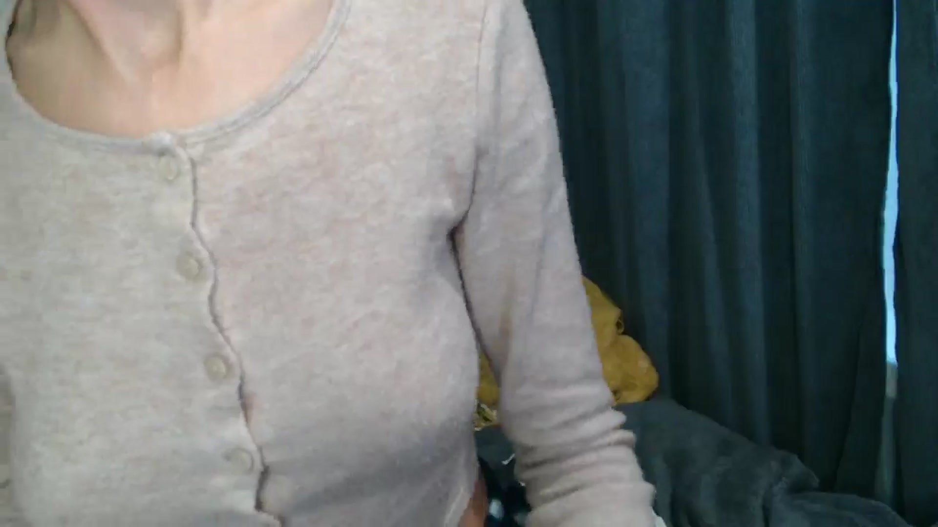 Gallery image thumbnail from Nora_Sweet's myfreecams stream on, 10/07/2024, 11:57 image 12 of 20