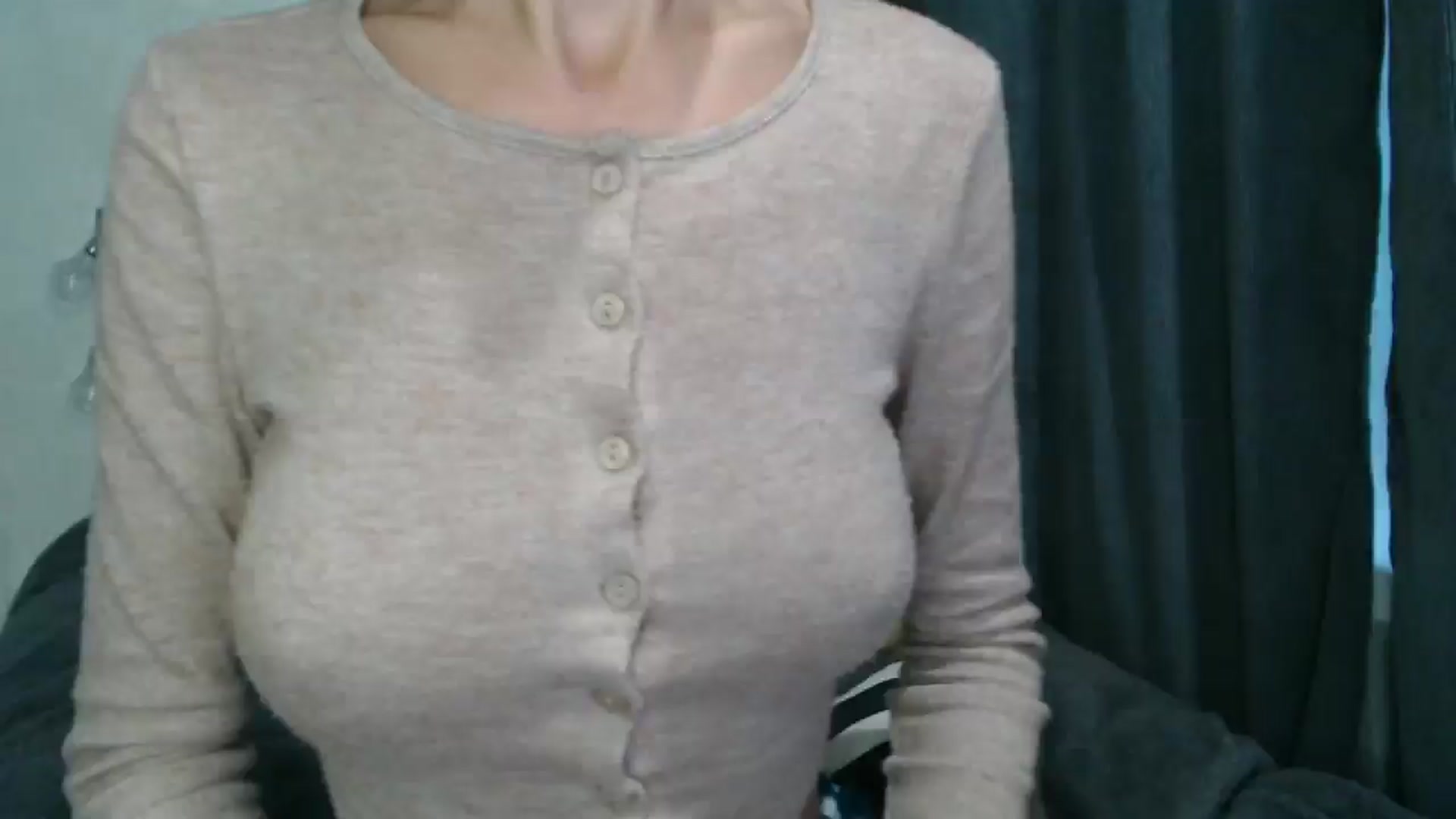 Gallery image thumbnail from Nora_Sweet's myfreecams stream on, 10/07/2024, 11:57 image 7 of 20