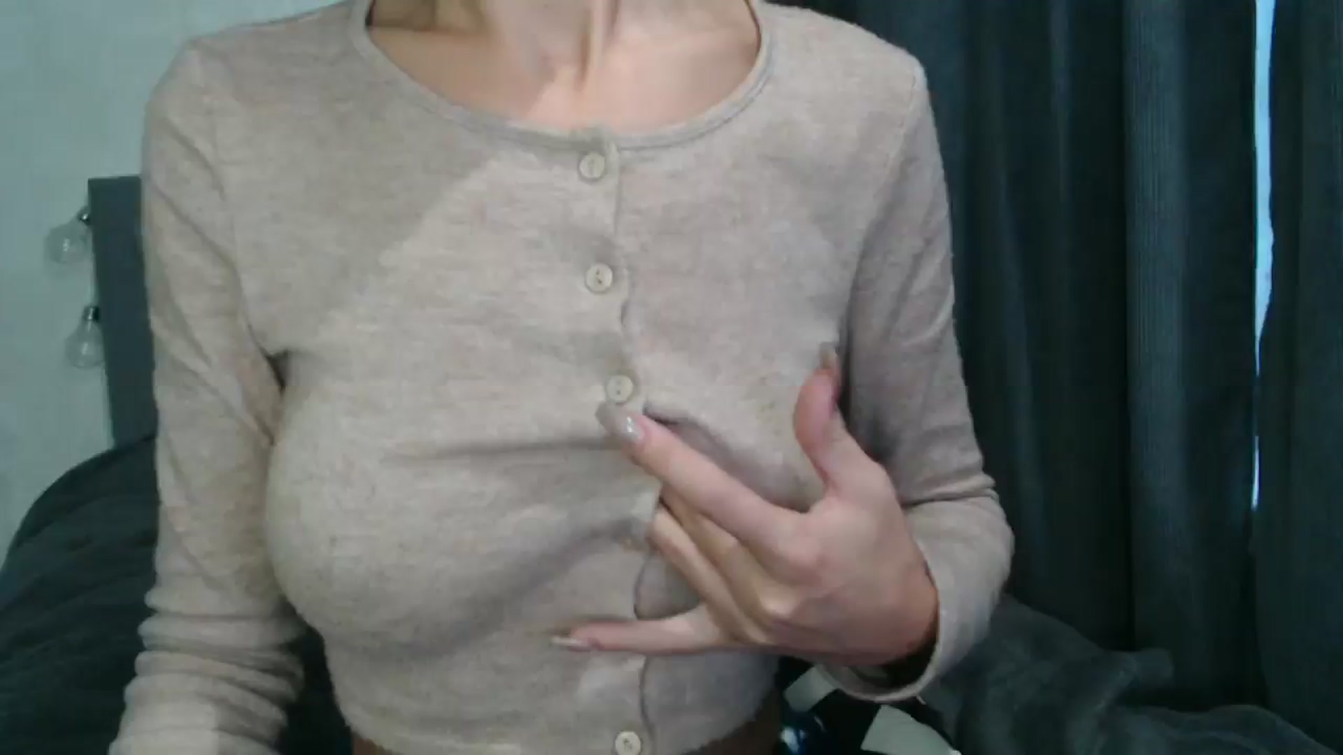 Gallery image thumbnail from Nora_Sweet's myfreecams stream on, 10/07/2024, 12:14 image 6 of 20