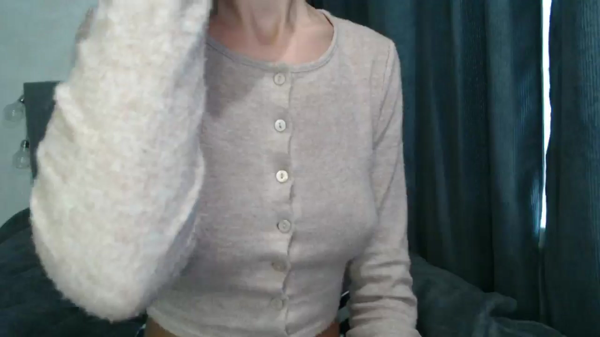 Gallery image thumbnail from Nora_Sweet's myfreecams stream on, 10/07/2024, 12:14 image 20 of 20