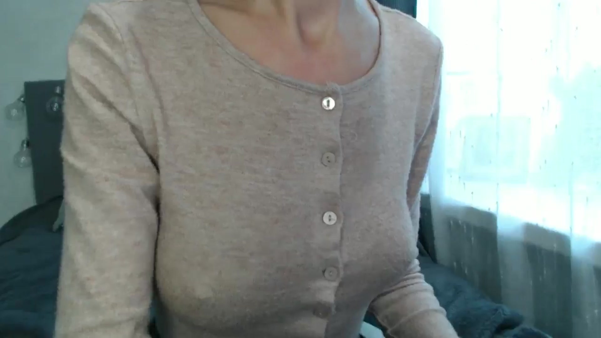 Gallery image thumbnail from Nora_Sweet's myfreecams stream on, 10/08/2024, 10:27 image 4 of 20