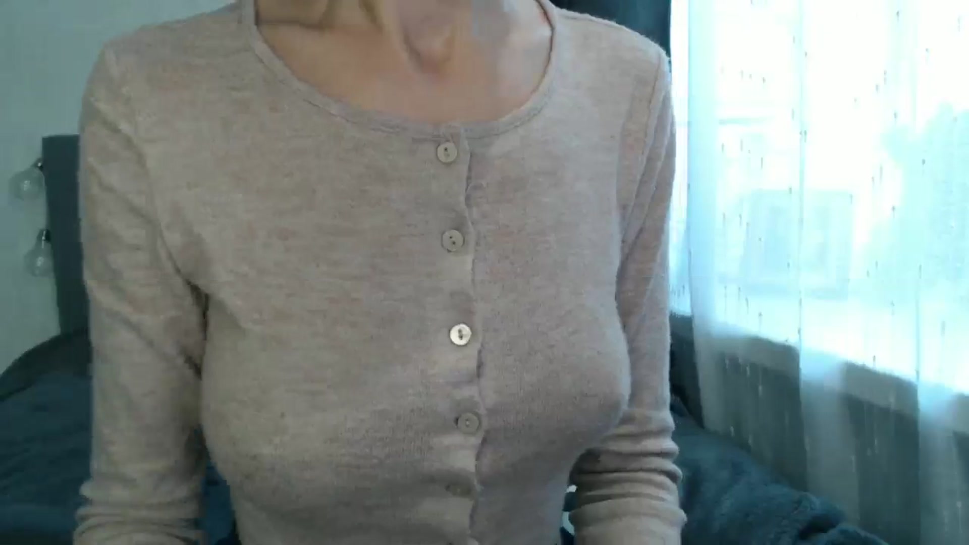 Gallery image thumbnail from Nora_Sweet's myfreecams stream on, 10/08/2024, 10:27 image 2 of 20